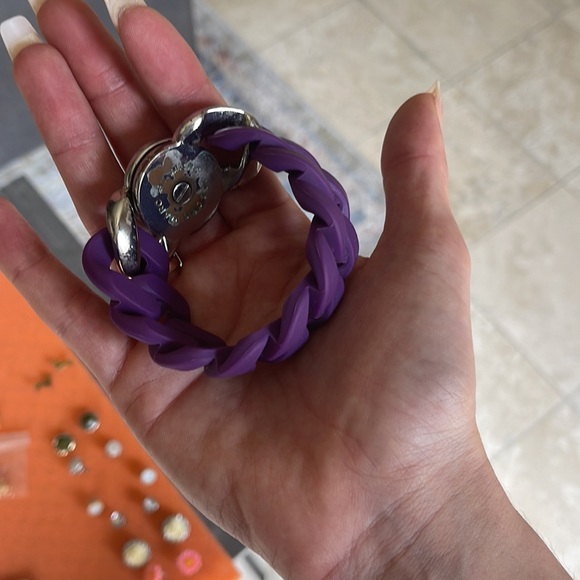 Jewelry bag over 13 items/ some designer’s including Kendra Scott & Marc Jacobs - Picture 8 of 11